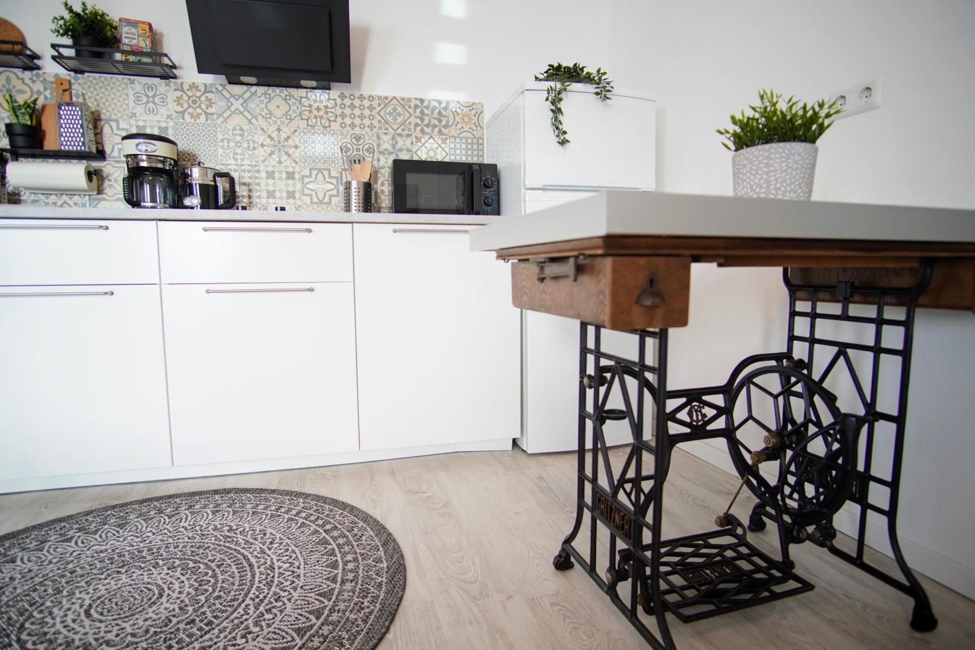 Lenastay I Nostalgieapartment I Innenstadt Kaiserslautern Dış mekan fotoğraf